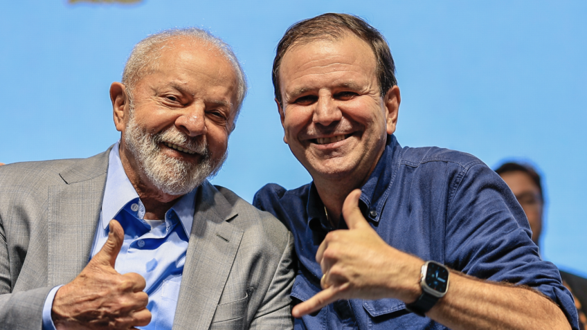 Eduardo Paes acredita que Lula pode conquistar apoio evangélico, mas presidente já chamou a pauta da família de "atraso".