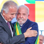 Ministro da Defesa José Múcio Monteiro durante coletiva, abordando questões sobre a relação do Brasil com Israel.
