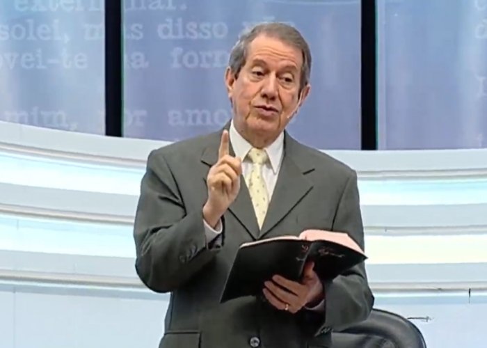 R.R. Soares