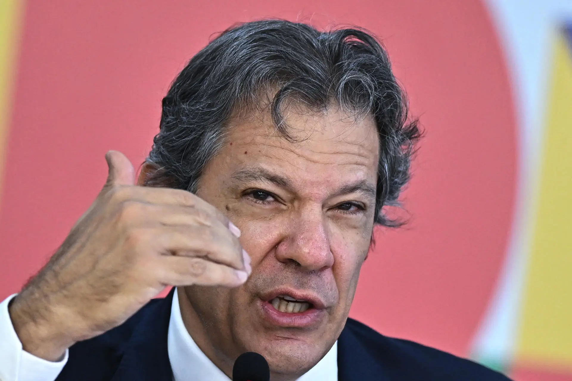 Haddad diz que família Bolsonaro atrapalha negociação com EUA e pede que deixe governo atuar 4 Haddad diz que família Bolsonaro atrapalha negociação com EUA e pede que deixe governo atuar - Imagem do artigo original