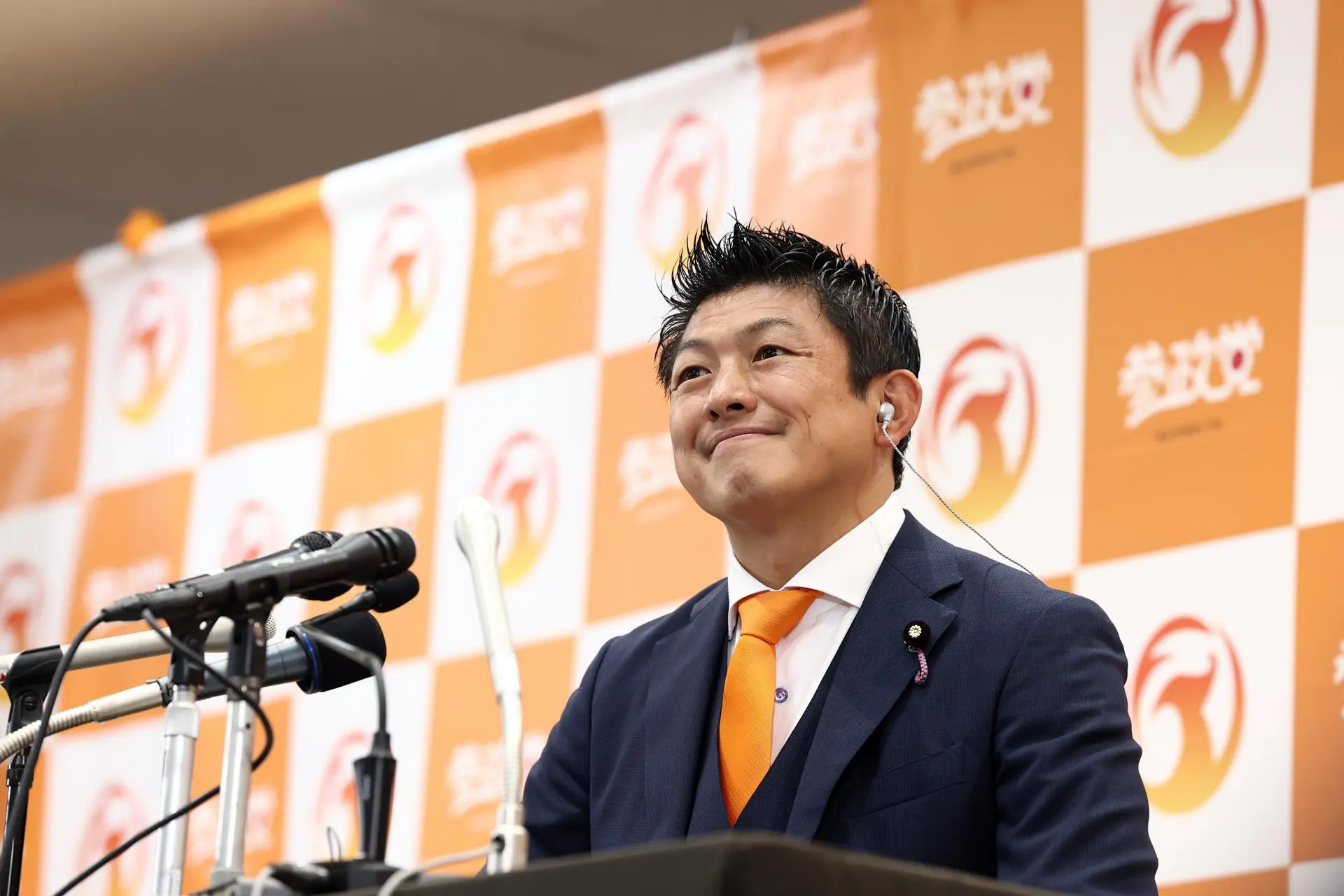 Ex-gerente de supermercado impulsiona ascensão da direita nacionalista no Japão 4 Ex-gerente de supermercado impulsiona ascensão da direita nacionalista no Japão - Imagem do artigo original