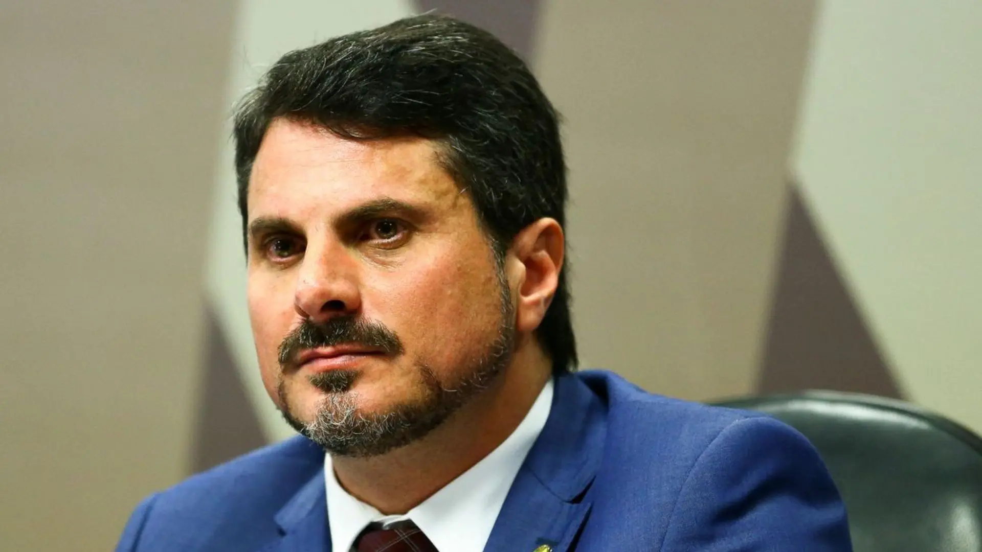 Senador Marcos do Val aparece em Orlando e nega fuga após retenção de passaporte - Imagem do artigo original