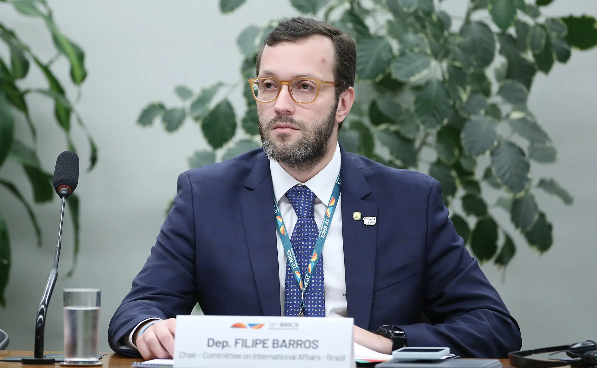 Filipe Barros nega crime contra soberania e diz que viagem aos EUA foi missão oficial da Câmara 4 Filipe Barros nega crime contra soberania e diz que viagem aos EUA foi missão oficial da Câmara - Imagem do artigo original