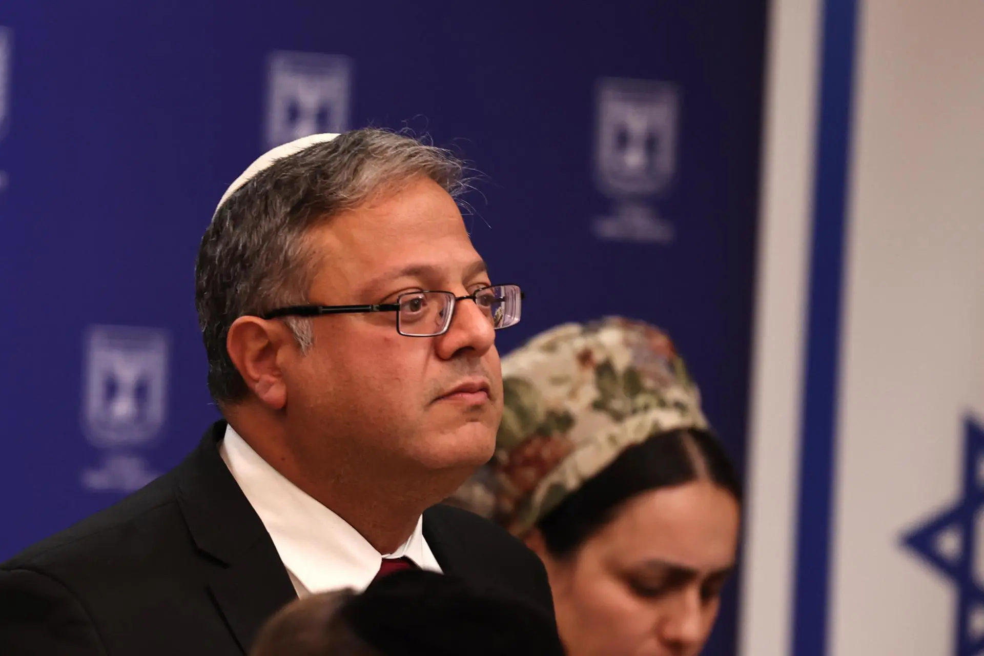 Holanda proíbe entrada de dois ministros israelenses e os declara “personas non gratas” 4 Holanda proíbe entrada de dois ministros israelenses e os declara “personas non gratas” - Imagem do artigo original