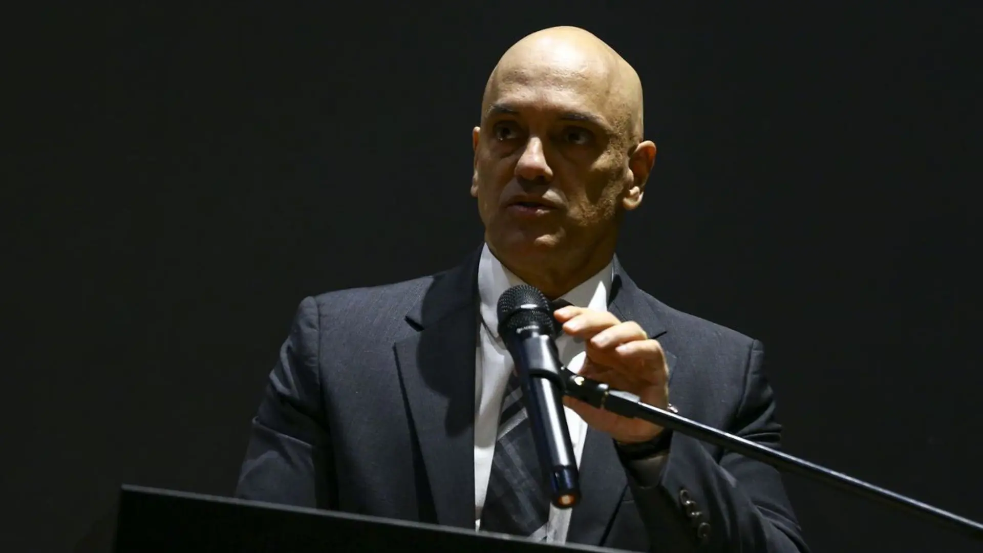 EUA aplicam Lei Magnitsky a Alexandre de Moraes após sequência de embates iniciada com os “Twitter Files Brazil” 4 EUA aplicam Lei Magnitsky a Alexandre de Moraes após sequência de embates iniciada com os “Twitter Files Brazil” - Imagem do artigo original