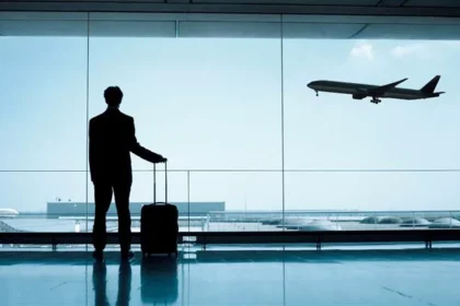 Mulher desiste de suicídio após ouvir louvores durante evangelismo em aeroporto 18 aeroporto