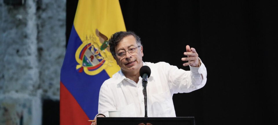 Petro afirma que “Cartel de los Soles” é criação dos EUA para justificar ações contra Maduro 4 Petro afirma que “Cartel de los Soles” é criação dos EUA para justificar ações contra Maduro - Imagem do artigo
