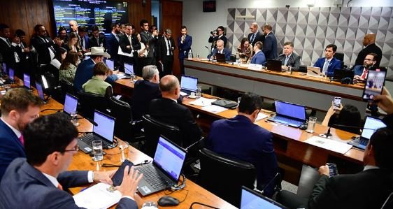 CPMI das fraudes no INSS cogita chamar dez ex-presidentes do instituto e três ex-ministros 4 CPMI das fraudes no INSS cogita chamar dez ex-presidentes do instituto e três ex-ministros - Imagem do artigo