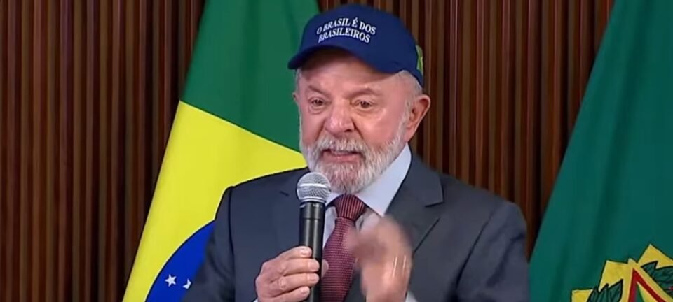 Lula acusa Eduardo Bolsonaro de traição e pressiona Congresso por punição 4 Lula acusa Eduardo Bolsonaro de traição e pressiona Congresso por punição - Imagem do artigo