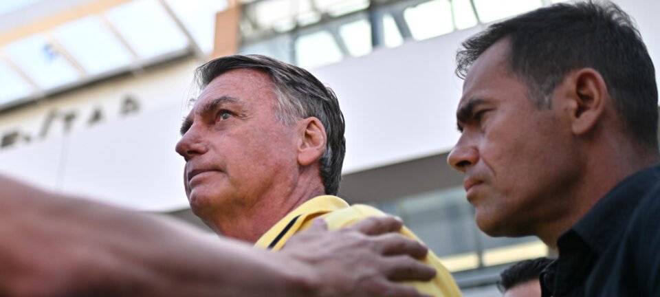 Moraes avaliará pedido para reforçar vigilância policial sobre Jair Bolsonaro 4 Moraes avaliará pedido para reforçar vigilância policial sobre Jair Bolsonaro - Imagem do artigo
