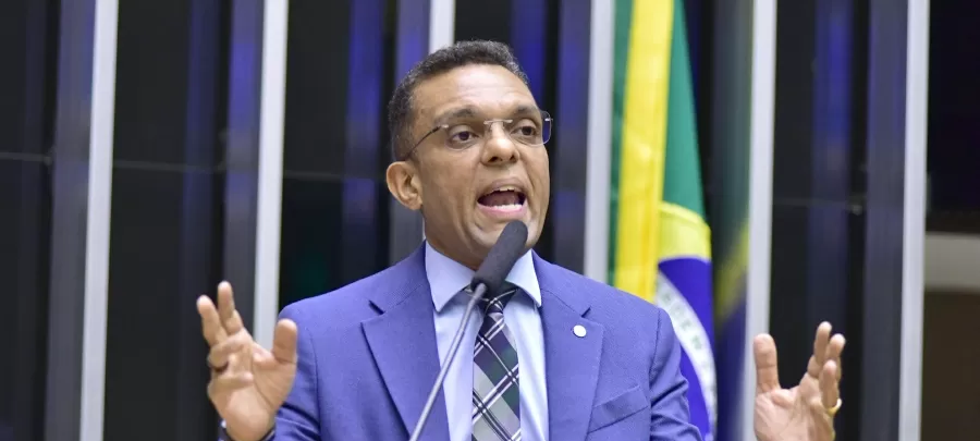 Otoni de Paula reprova atuação de Silas Malafaia e afirma que igreja não pertence a Bolsonaro nem a Lula 4 Otoni de Paula reprova atuação de Silas Malafaia e afirma que igreja não pertence a Bolsonaro nem a Lula - Imagem do artigo