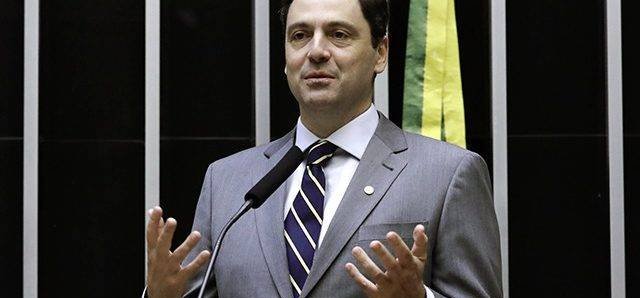 Oposição vê CPMI do INSS como nova frente de pressão sem afastar debate sobre anistia 4 Oposição vê CPMI do INSS como nova frente de pressão sem afastar debate sobre anistia - Imagem do artigo