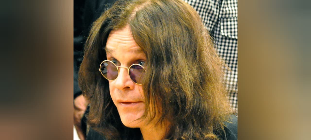 Pastor relata ter entregue Bíblia a Ozzy Osbourne meses antes da morte do músico 4 Pastor relata ter entregue Bíblia a Ozzy Osbourne meses antes da morte do músico - Imagem do artigo