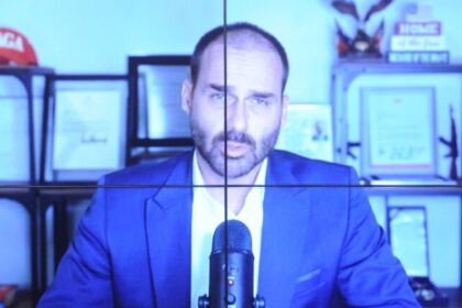Eduardo Bolsonaro pede anistia a condenados de 8/1 e volta a atacar Moraes em audiência da Câmara 3 ocrente 1756366059