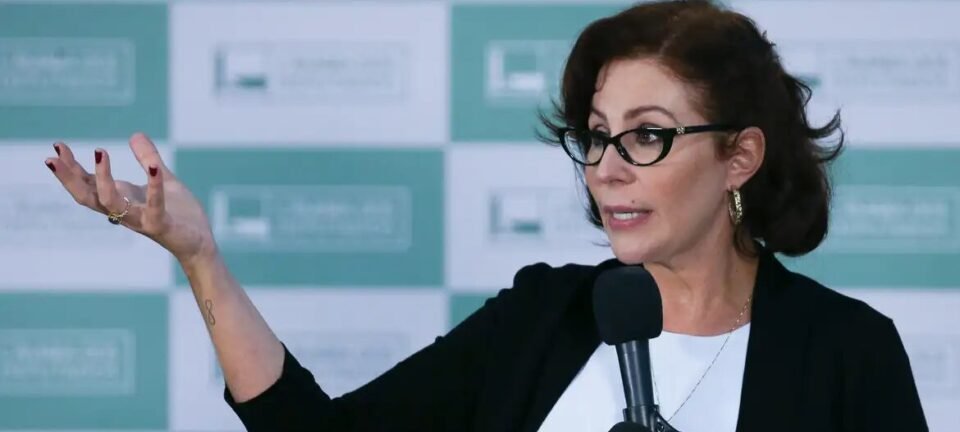 Justiça italiana mantém prisão de Carla Zambelli e aponta risco de fuga 4 Justiça italiana mantém prisão de Carla Zambelli e aponta risco de fuga - Imagem do artigo