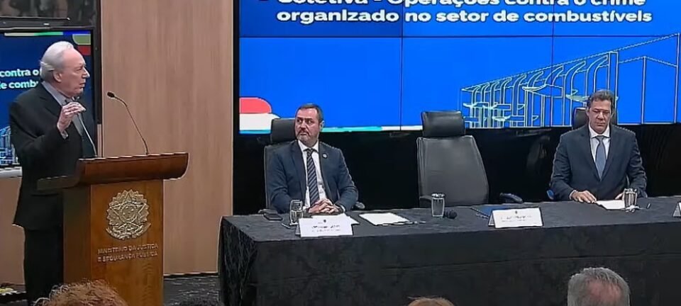 Haddad e Lewandowski pedem celeridade do Congresso para votar PEC da Segurança 4 Haddad e Lewandowski pedem celeridade do Congresso para votar PEC da Segurança - Imagem do artigo