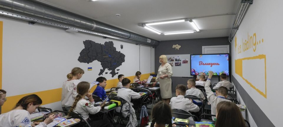 Rússia mira adolescentes ucranianos para sabotagem às vésperas do ano letivo, dizem autoridades 4 Rússia mira adolescentes ucranianos para sabotagem às vésperas do ano letivo, dizem autoridades - Imagem do artigo