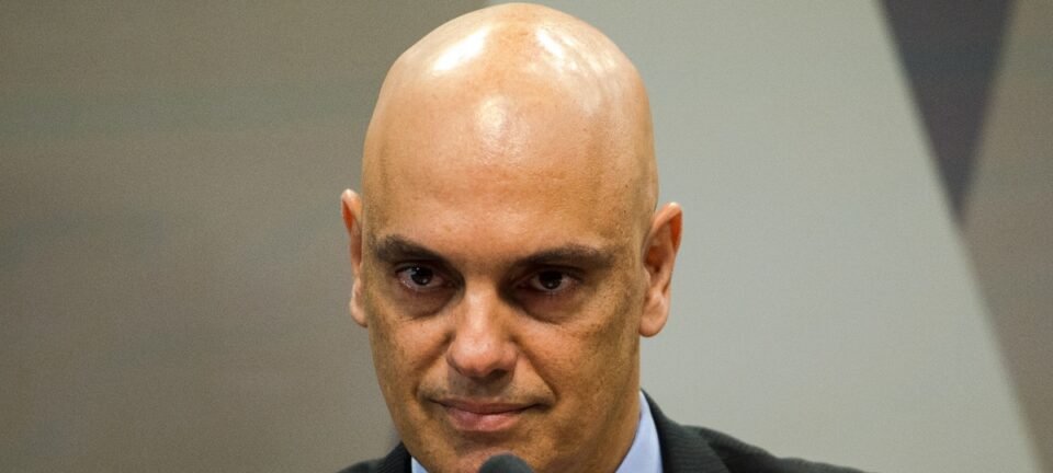 Moraes teria decidido que Bolsonaro cumprirá eventual pena na Papuda, dizem comentaristas 4 Moraes teria decidido que Bolsonaro cumprirá eventual pena na Papuda, dizem comentaristas - Imagem do artigo