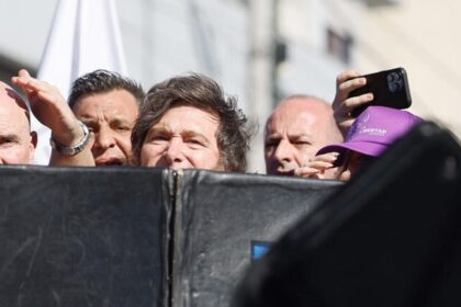Crescem episódios de violência contra aliados de Javier Milei às vésperas das eleições na Argentina 24 ocrente 1756469509