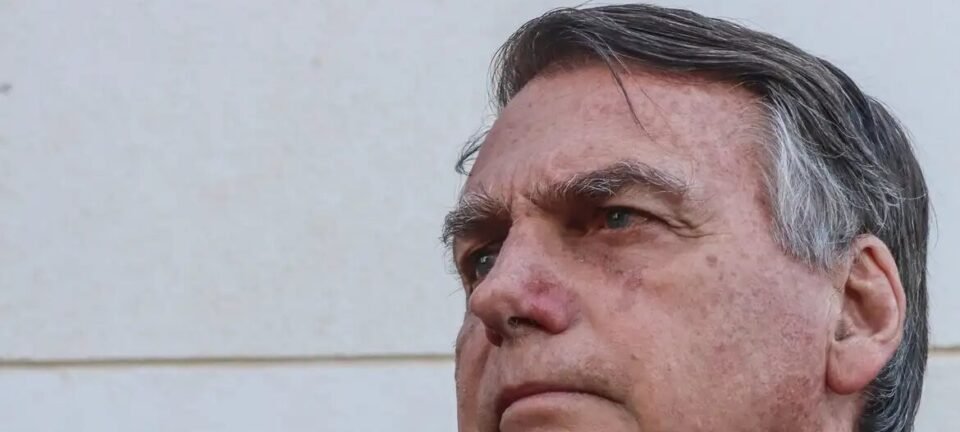 The New York Times vê julgamento de Bolsonaro como teste para equilíbrio democrático no Brasil 4 The New York Times vê julgamento de Bolsonaro como teste para equilíbrio democrático no Brasil - Imagem do artigo