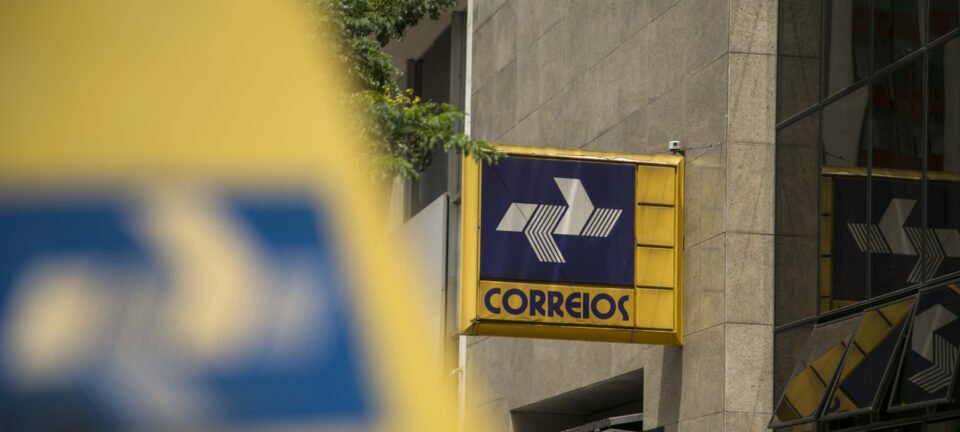Prejuízo dos Correios supera R$ 4,3 bilhões no primeiro semestre de 2025 4 Prejuízo dos Correios supera R$ 4,3 bilhões no primeiro semestre de 2025 - Imagem do artigo