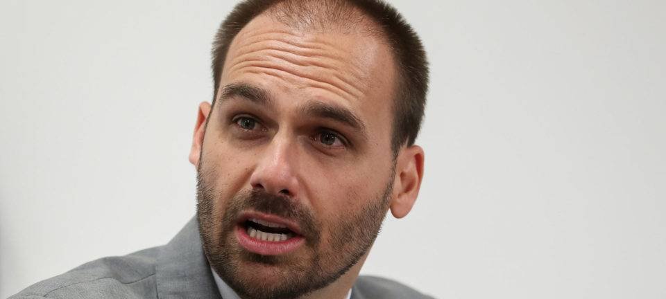 Eduardo Bolsonaro diz que pode disputar a Presidência em 2026 caso Jair Bolsonaro siga inelegível 4 Eduardo Bolsonaro diz que pode disputar a Presidência em 2026 caso Jair Bolsonaro siga inelegível - Imagem do artigo