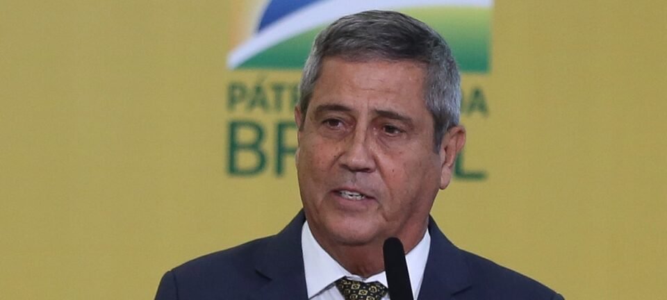 Braga Netto pede liberdade e Moraes dá cinco dias para a PGR se manifestar 4 Braga Netto pede liberdade e Moraes dá cinco dias para a PGR se manifestar - Imagem do artigo