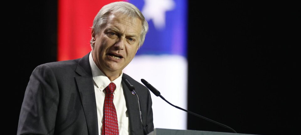 Pesquisa coloca José Antonio Kast na frente da corrida presidencial chilena 4 Pesquisa coloca José Antonio Kast na frente da corrida presidencial chilena - Imagem do artigo