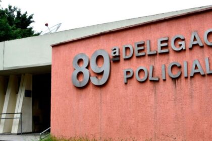 Polícia do RJ prende dois suspeitos de roubo à casa de familiares de Bolsonaro em Resende 9 ocrente 1756625225