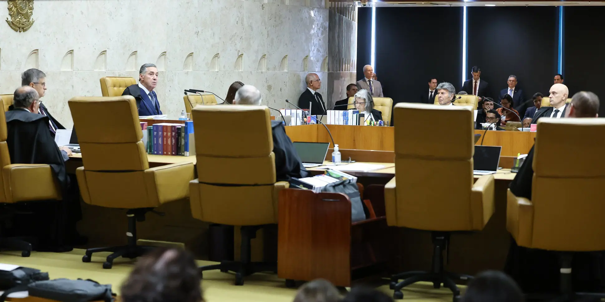 Sob risco de novas penalidades dos EUA, STF poupa Washington e foca críticas em Eduardo Bolsonaro - Imagem do artigo original