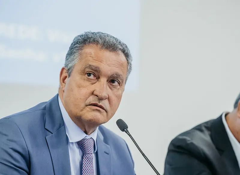 PGR aponta indícios contra Rui Costa em contrato de respiradores do Consórcio Nordeste - Imagem do artigo original