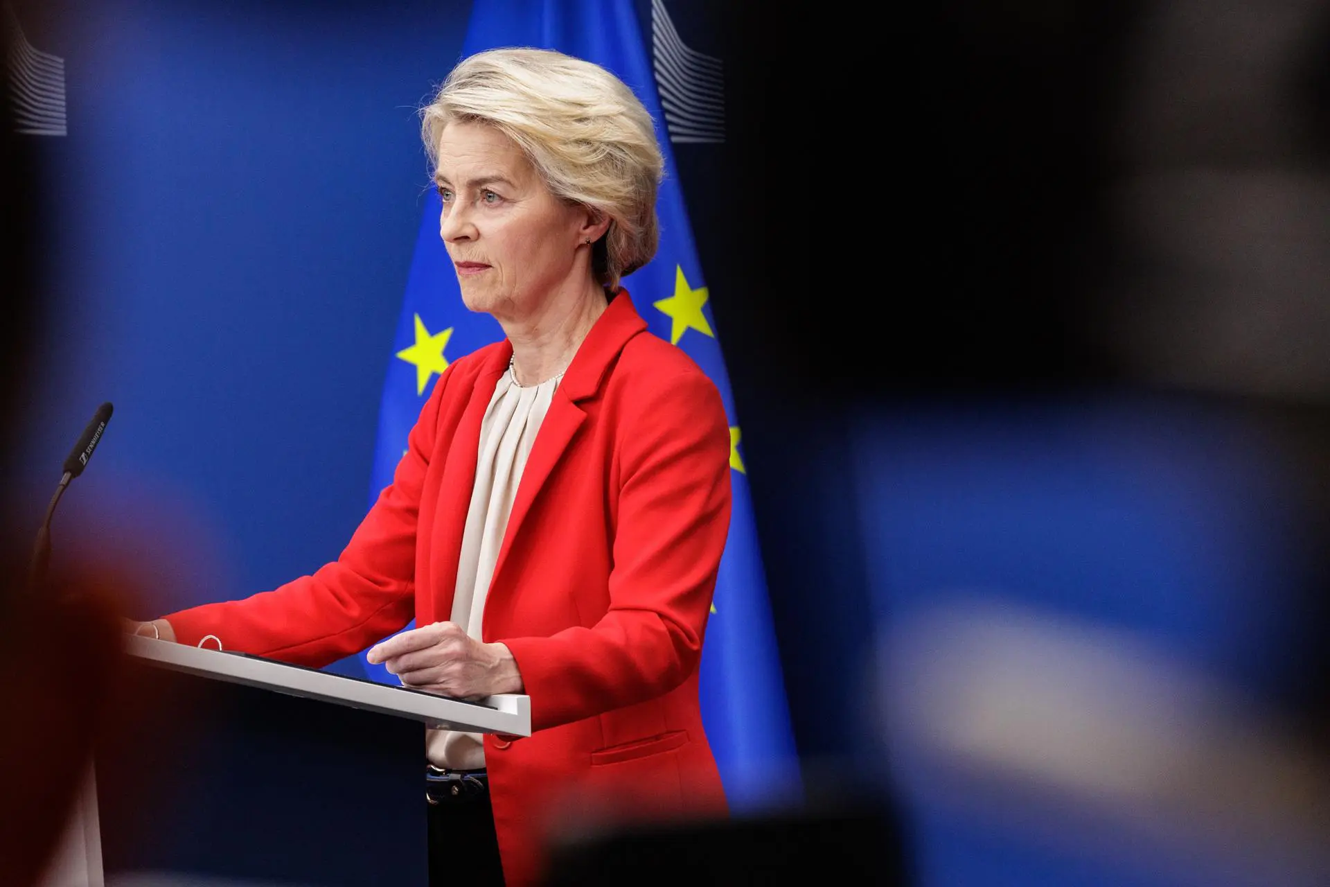 Comissão Europeia adia por seis meses retaliações comerciais contra os Estados Unidos - Imagem do artigo original