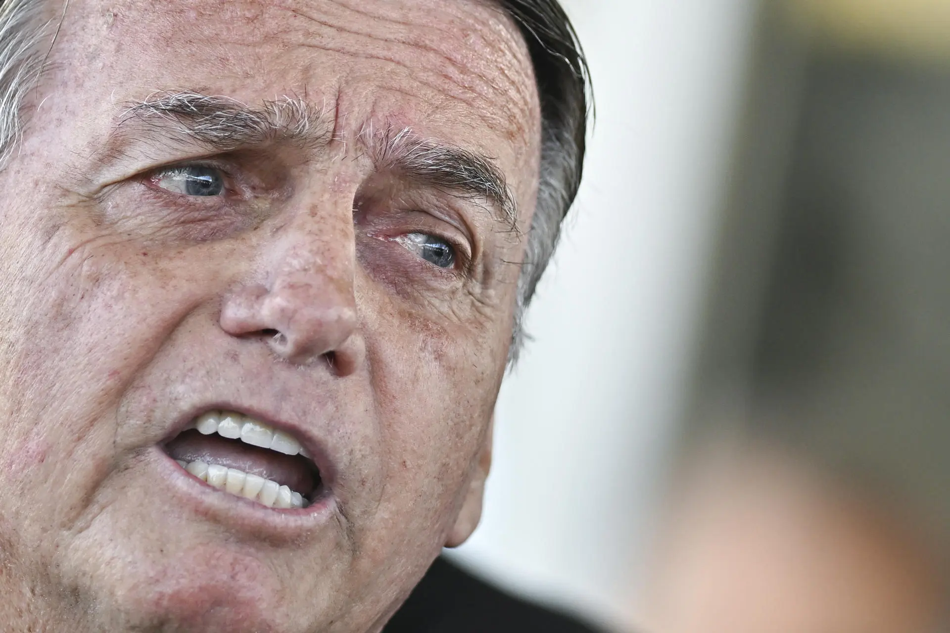 Moraes impõe prisão domiciliar a Jair Bolsonaro por descumprir medidas cautelares - Imagem do artigo original