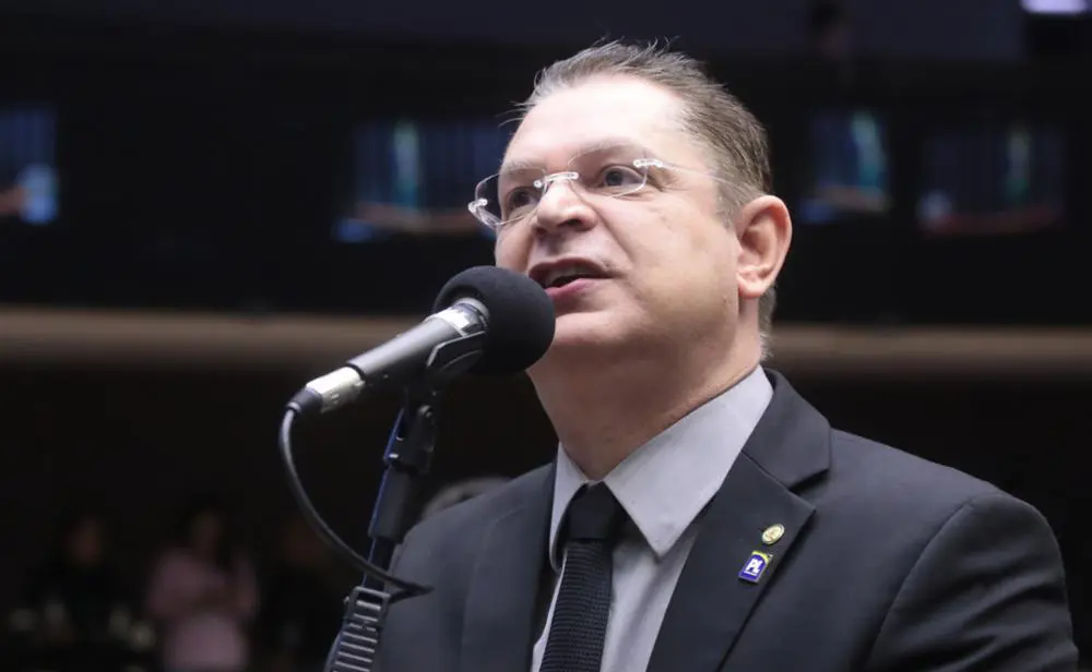 Oposição reage e fala em “ditadura” após decisão de Moraes que impõe prisão domiciliar a Bolsonaro - Imagem do artigo original