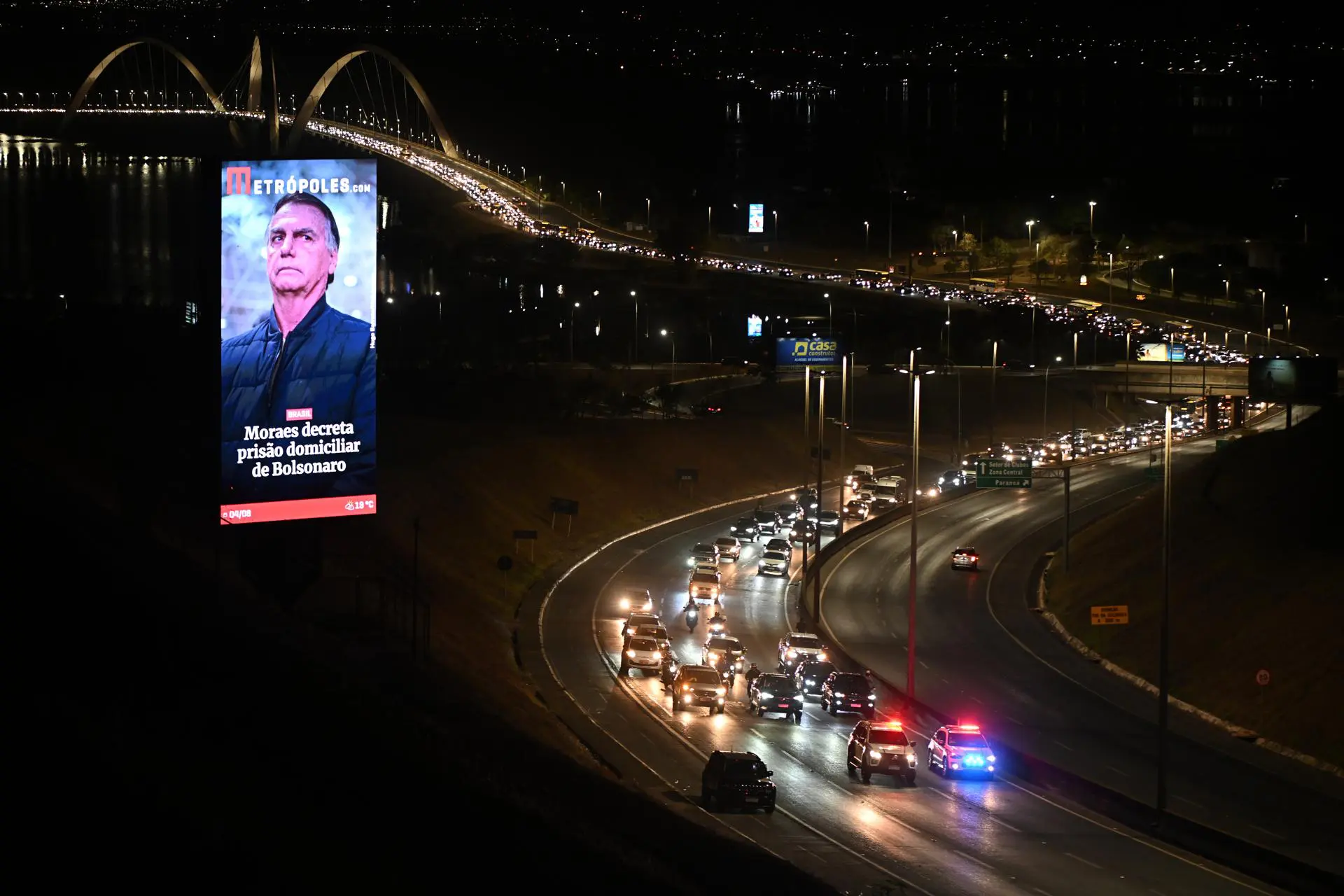 PMDF reforça segurança e fecha Esplanada após decisão de prisão domiciliar de Bolsonaro - Imagem do artigo original