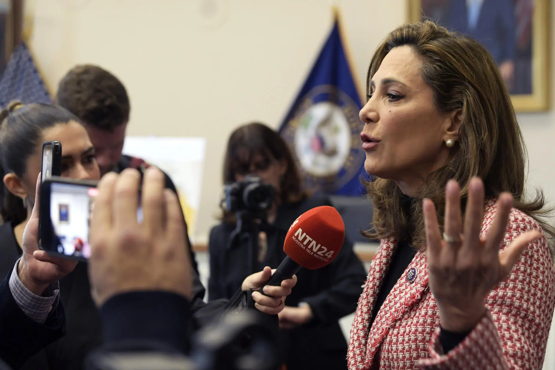 Deputada republicana dos EUA denuncia prisão domiciliar de Bolsonaro e acusa Moraes de abuso de poder 4 Deputada republicana dos EUA denuncia prisão domiciliar de Bolsonaro e acusa Moraes de abuso de poder - Imagem do artigo original