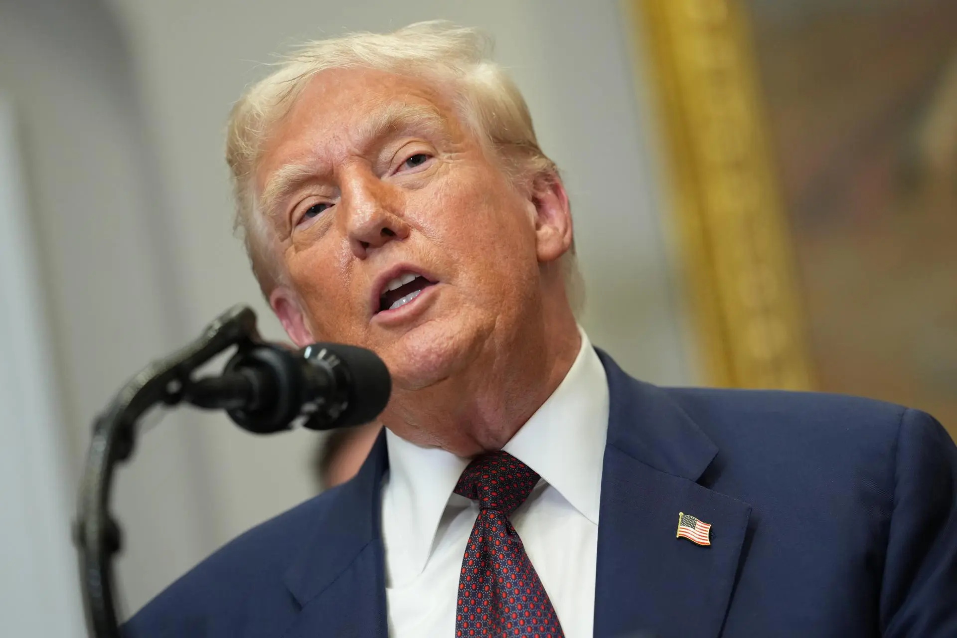 Trump ameaça aplicar tarifa de até 100% a países que importam petróleo da Rússia 4 Trump ameaça aplicar tarifa de até 100% a países que importam petróleo da Rússia - Imagem do artigo original