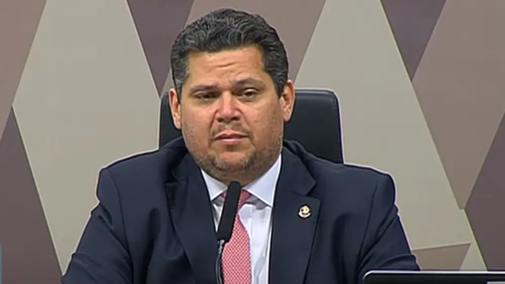 Cid Gomes afirma que Alcolumbre descarta pautar pedido de impeachment de Alexandre de Moraes - Imagem do artigo original