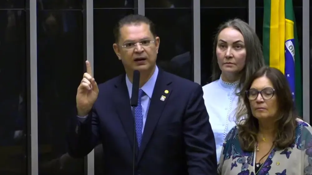 Líder do PL pede desculpas a Hugo Motta por fala sobre acordo para liberar plenário - Imagem do artigo original