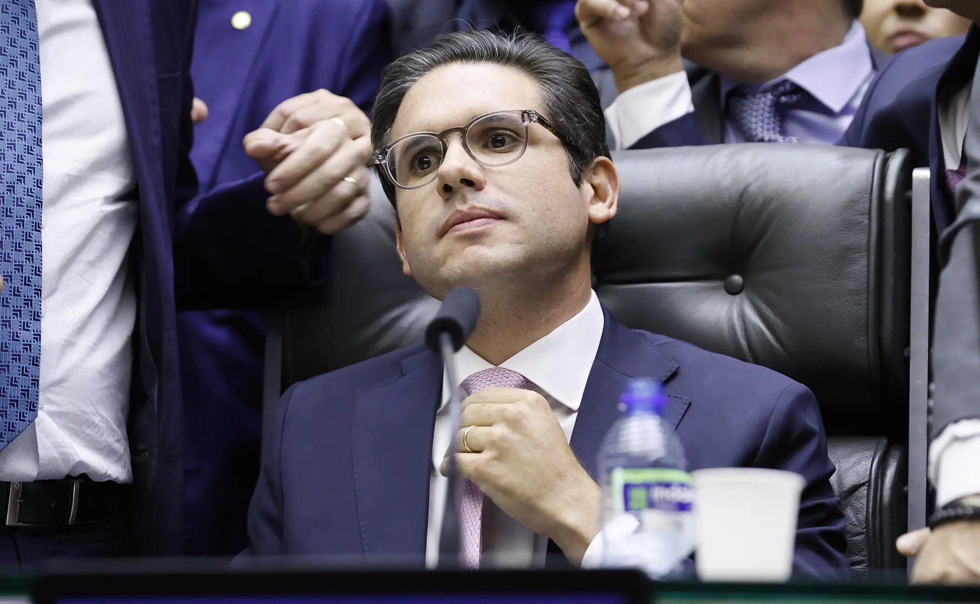 Motta avalia punir deputados por bloqueio físico durante sessão da Câmara - Imagem do artigo original