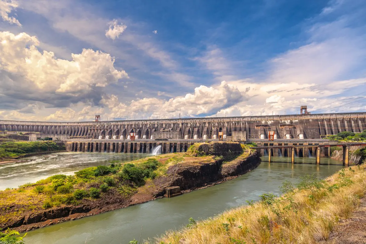 Expansão de data centers leva Paraguai a pressionar Itaipu por duas novas turbinas - Imagem do artigo original