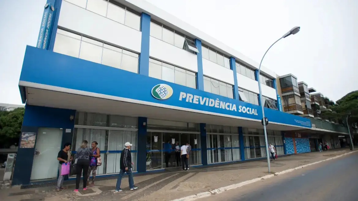 INSS devolve valores a 98,5% das vítimas de fraude; 1,64 milhão já receberam 4 INSS devolve valores a 98,5% das vítimas de fraude; 1,64 milhão já receberam - Imagem do artigo original