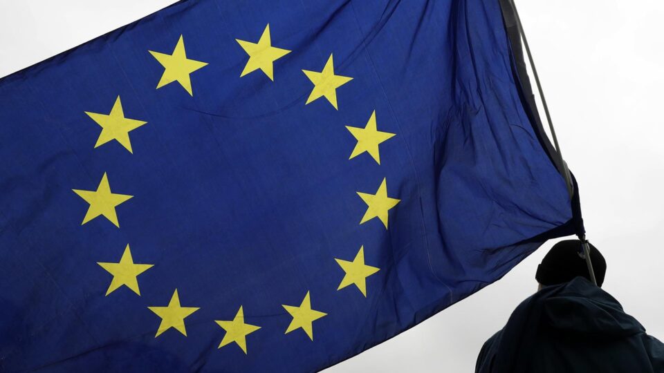 União Europeia inicia revisão de lei para barrar vantagens ilegais de empresas chinesas em licitações públicas 4 União Europeia inicia revisão de lei para barrar vantagens ilegais de empresas chinesas em licitações públicas - Imagem do artigo original