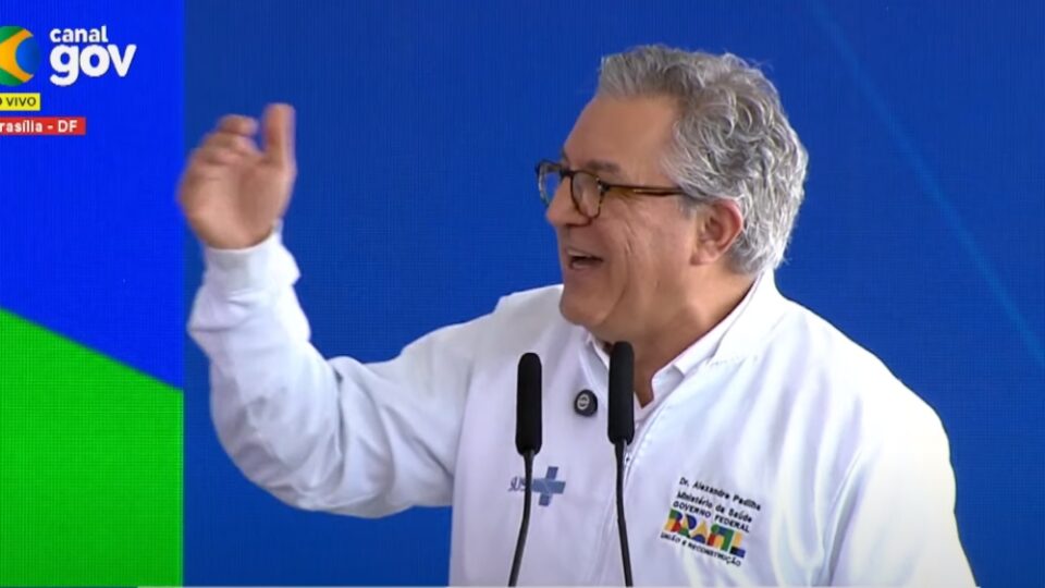 Padilha chama Trump de “inimigo da saúde” e defende programa Mais Médicos 4 Padilha chama Trump de “inimigo da saúde” e defende programa Mais Médicos - Imagem do artigo original