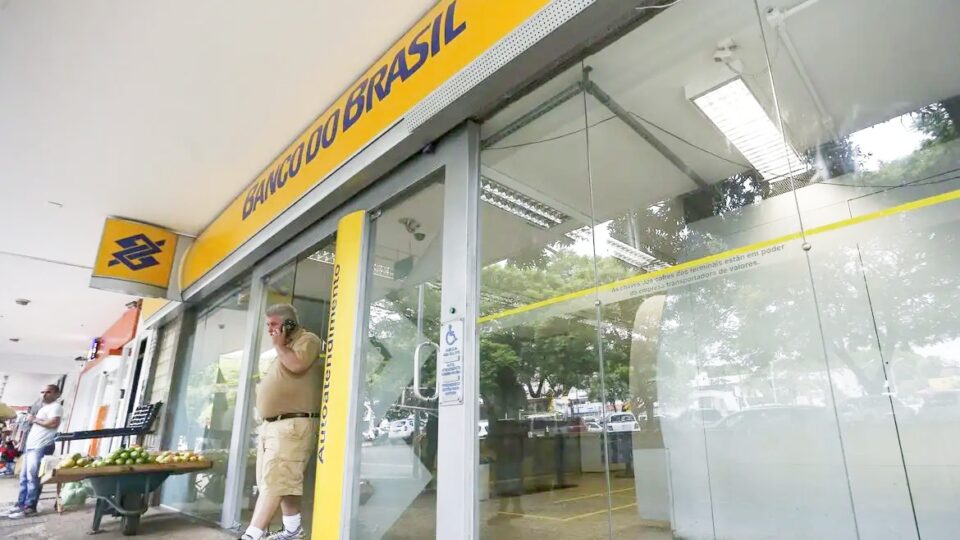 Lucro do Banco do Brasil recua 60% no 2º trimestre com avanço da inadimplência 4 Lucro do Banco do Brasil recua 60% no 2º trimestre com avanço da inadimplência - Imagem do artigo original