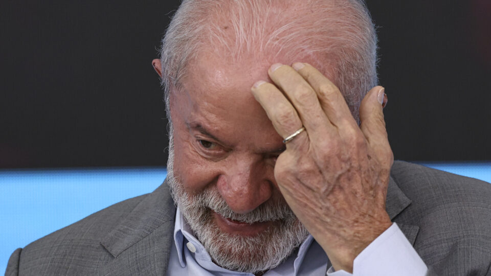 35% dos brasileiros atribuem a Lula responsabilidade por tarifa extra dos EUA, indica Datafolha 4 35% dos brasileiros atribuem a Lula responsabilidade por tarifa extra dos EUA, indica Datafolha - Imagem do artigo original