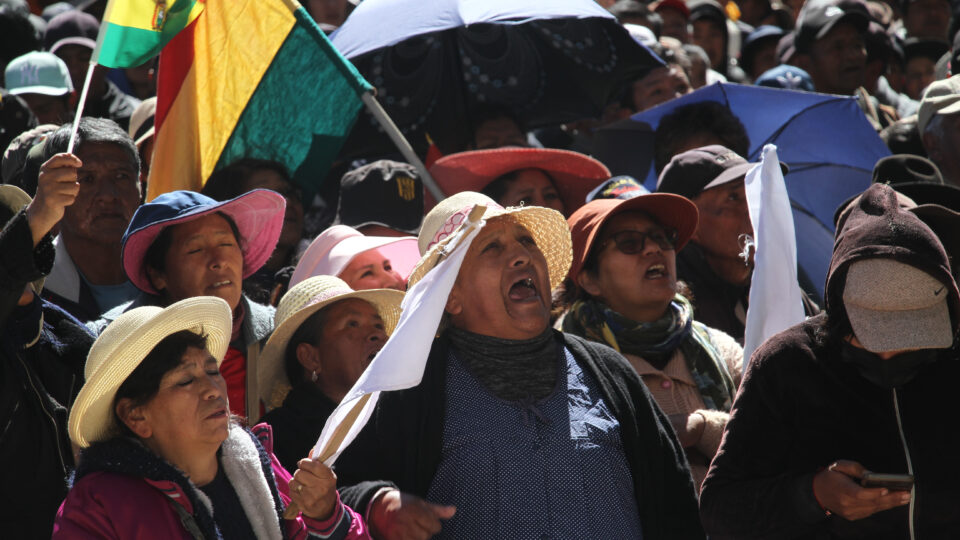 Eleitores bolivianos vão às urnas neste domingo em disputa que pode encerrar 20 anos de governos de esquerda 4 Eleitores bolivianos vão às urnas neste domingo em disputa que pode encerrar 20 anos de governos de esquerda - Imagem do artigo original