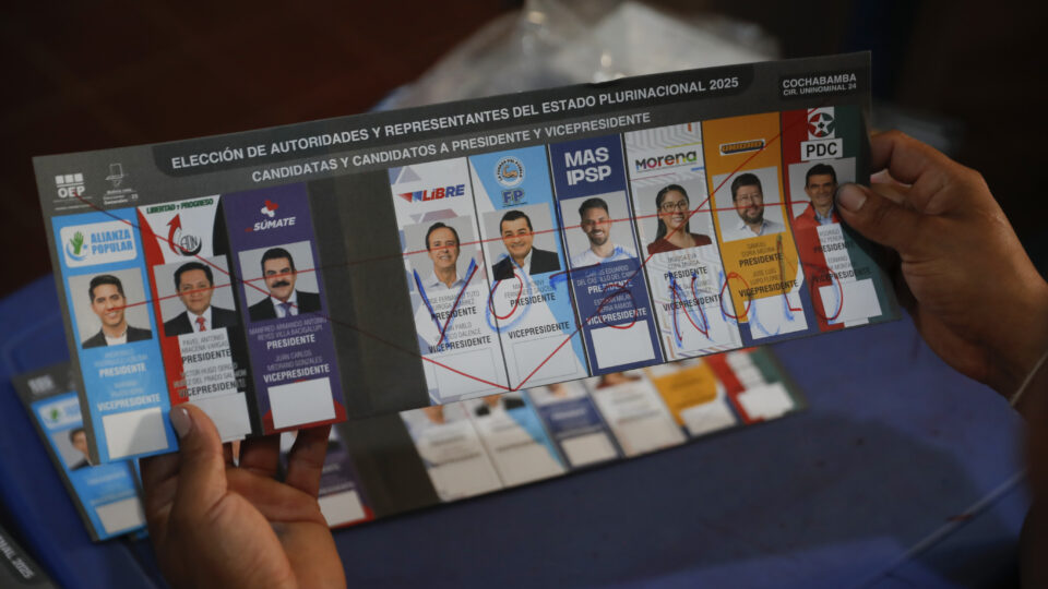 Eleições gerais na Bolívia encerram votação; primeiros resultados saem às 22h de Brasília - Imagem do artigo original