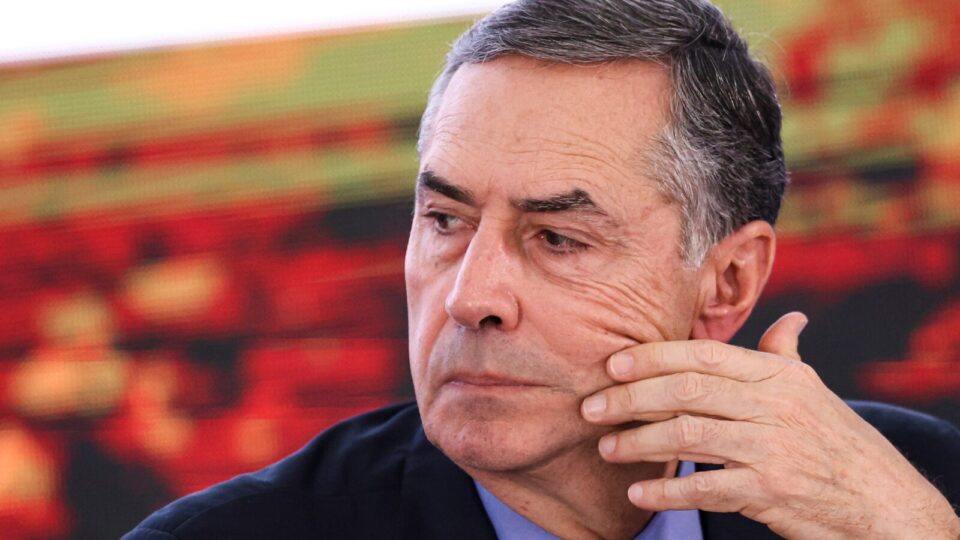 Barroso afirma que não deixará o STF antes do prazo e descarta “ditadura do Judiciário” 4 Barroso afirma que não deixará o STF antes do prazo e descarta “ditadura do Judiciário” - Imagem do artigo original