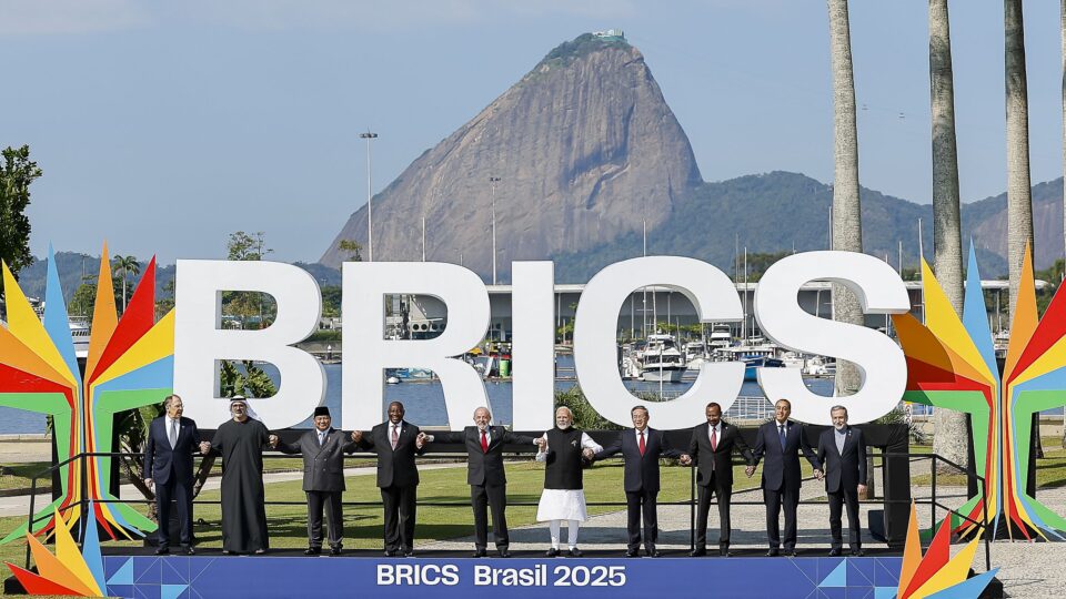 Lula assume protagonismo na defesa de comércio global sem o dólar dentro dos Brics 4 Lula assume protagonismo na defesa de comércio global sem o dólar dentro dos Brics - Imagem do artigo original